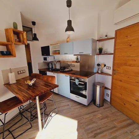 Incroyable T2 Plein De Charme Avec Balcon Vue A L'entree D'ajaccio * אז'אקסיו