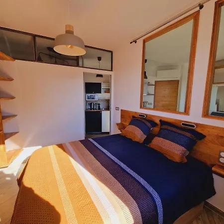 Incroyable T2 Plein De Charme Avec Balcon Vue A L'entree D'ajaccio Daire Ajaccio (Corsica)